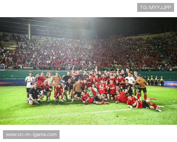 广州队鏖战强敌全场激战不断展现豪门底蕴再燃冠军梦想