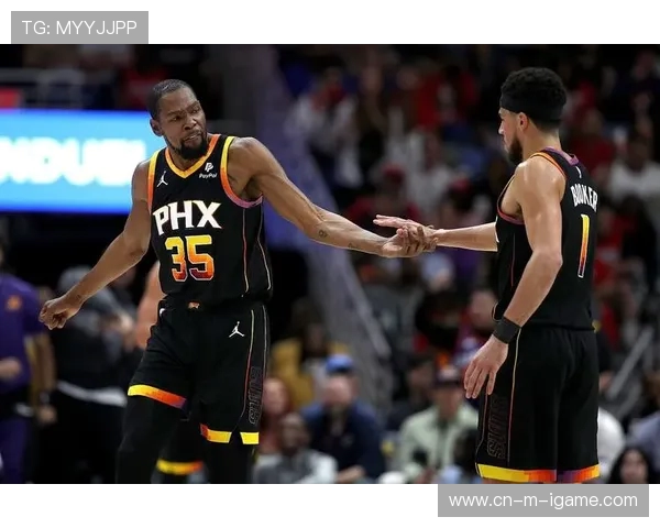 森林狼挑战独行侠争夺季后赛席位 双方全力以赴展开激烈对决