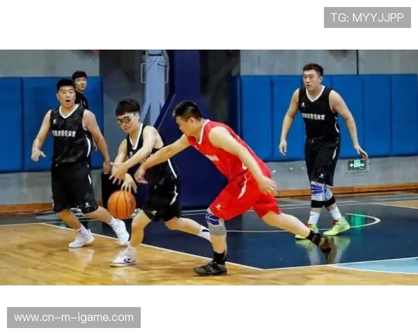 篮球运动的魅力与发展：探索技术革新、明星球员与全球化趋势的深远影响