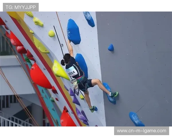 深圳攀岩队夺得最新攀岩耐力TOP10榜首位置引发关注