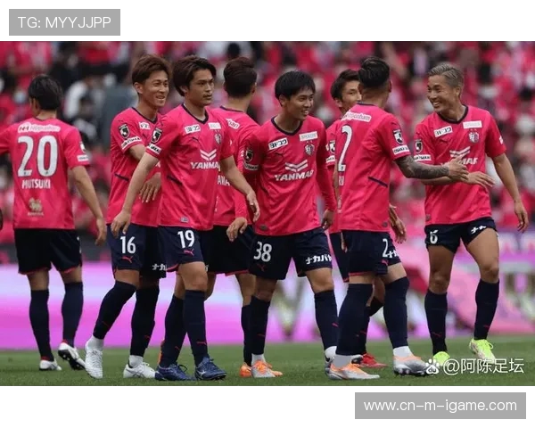 东京绿茵与大阪樱花的激烈对决展现足球魅力与激情的巅峰时刻